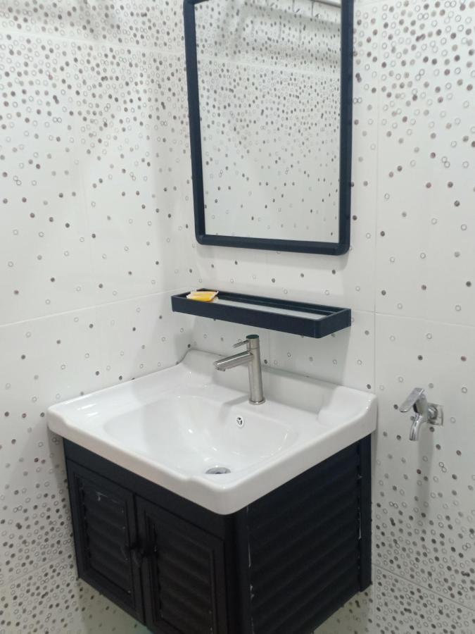 Tebing Guest House Taman Negara Malaysia קואלה טהאן מראה חיצוני תמונה