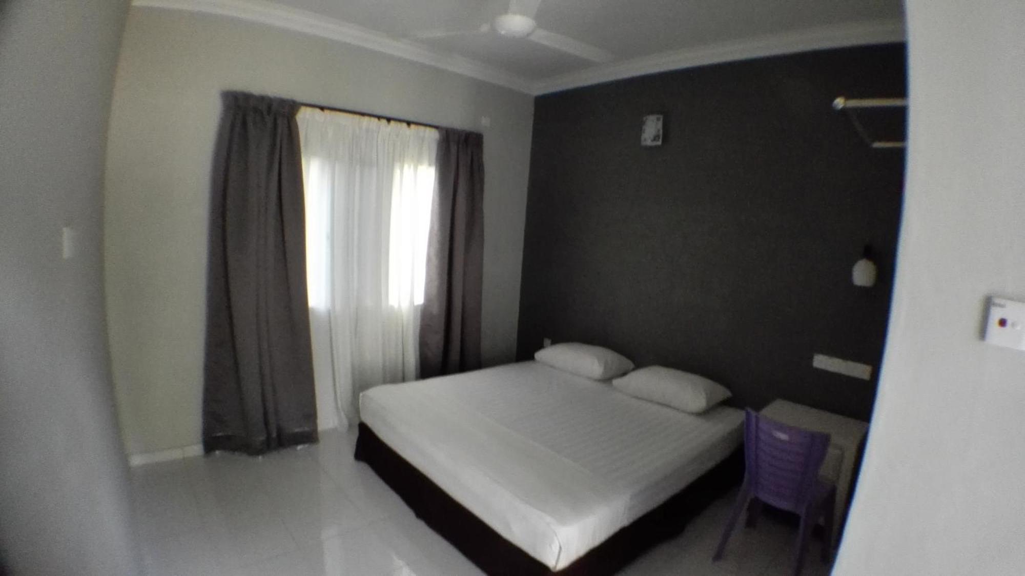 Tebing Guest House Taman Negara Malaysia קואלה טהאן מראה חיצוני תמונה