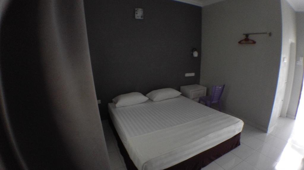 Tebing Guest House Taman Negara Malaysia קואלה טהאן מראה חיצוני תמונה
