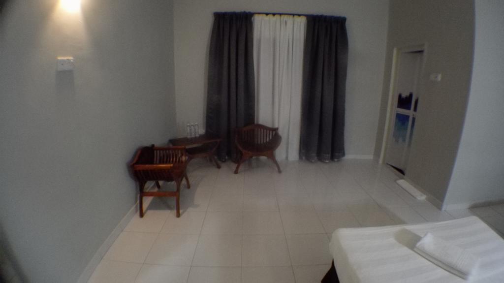 Tebing Guest House Taman Negara Malaysia קואלה טהאן מראה חיצוני תמונה